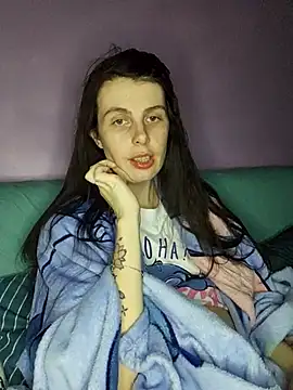 Snapshot of chachalette444 chatting on February 18, 8:25 pm chachalette444 online show from February 18, 8:25 pm