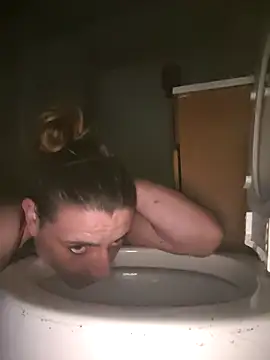 Snapshot of UniqueKorn86 chatting on September 29, 8:08 am UniqueKorn86 online show from September 29, 8:08 am