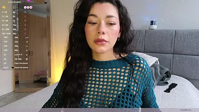 Soffimoon  online show from March 31, 8:42 pm