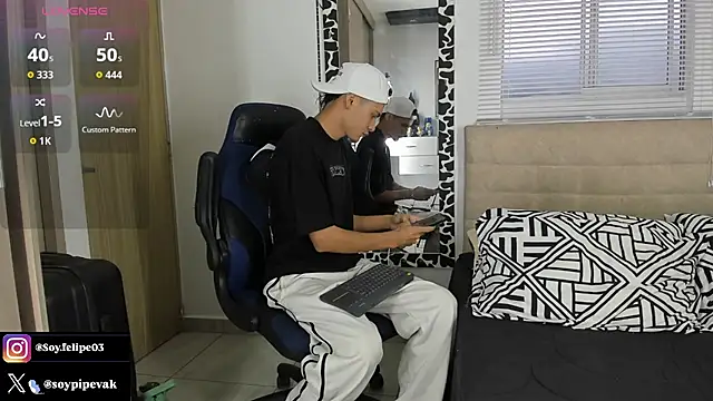 soyander03  online show from October 13, 11:21 am