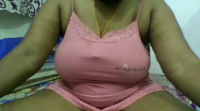 Snapshot of selharsha chatting on February 9, 12:06 am selharsha online show from February 9, 12:06 am