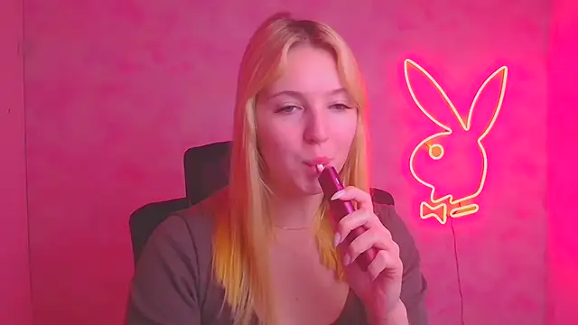 Milka kiss  online show from November 17, 1:06 pm