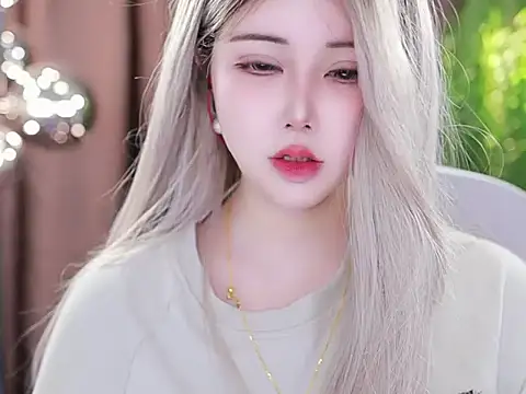 Snapshot of Qiaoqiao_ chatting on February 20, 7:12 am Qiaoqiao online show from February 20, 7:12 am