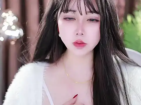 Snapshot of Qiaoqiao_ chatting on March 8, 6:37 pm Qiaoqiao online show from March 8, 6:37 pm