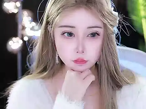 Snapshot of Qiaoqiao_ chatting on March 11, 4:18 pm Qiaoqiao online show from March 11, 4:18 pm