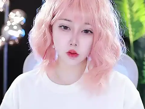 Snapshot of Qiaoqiao_ chatting on March 20, 9:37 am Qiaoqiao online show from March 20, 9:37 am