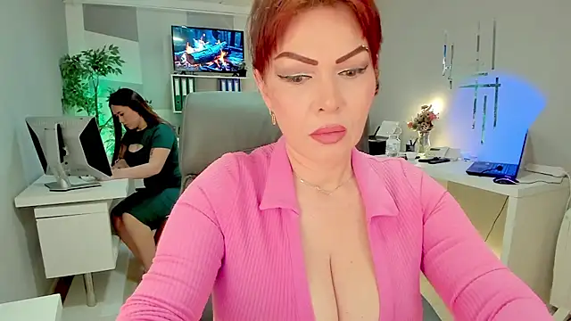 Snapshot of Butterflyblue_dream chatting on February 18, 11:33 am Butterflyblue dream online show from February 18, 11:33 am