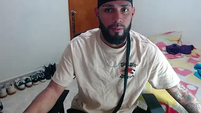 Snapshot of samir_music chatting on September 29, 11:09 pm samir music online show from September 29, 11:09 pm