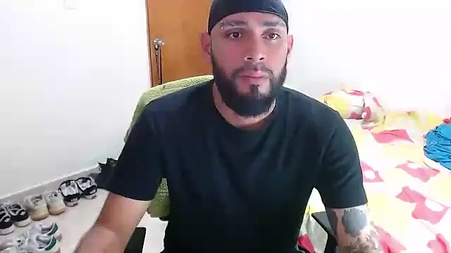 Snapshot of samir_music chatting on October 1, 11:11 pm samir music online show from October 1, 11:11 pm