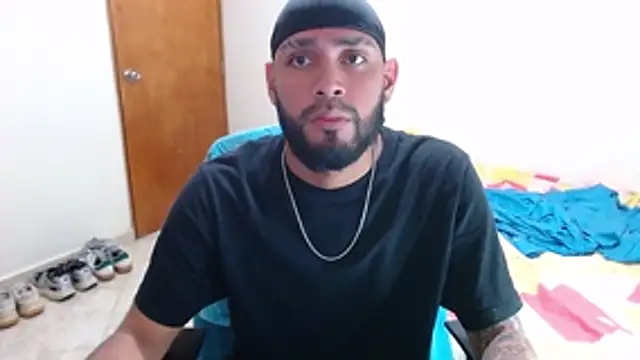 Snapshot of samir_music chatting on October 15, 3:17 am samir music online show from October 15, 3:17 am