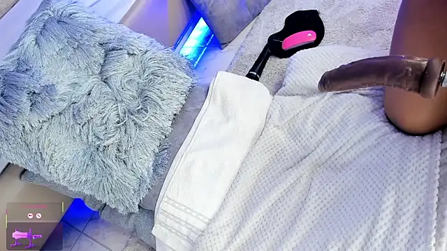 chanell lovers online show from March 19, 5:08 am