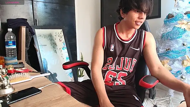 Snapshot of Haruto2001 chatting on December 15, 4:48 pm Haruto2001 online show from December 15, 4:48 pm