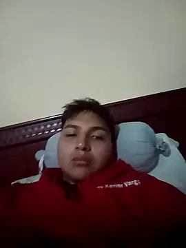 Snapshot of LoganFinds chatting on October 16, 11:28 pm LoganFinds online show from October 16, 11:28 pm