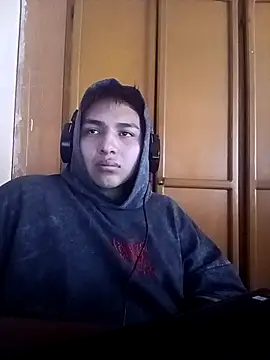 Snapshot of LoganFinds chatting on October 27, 2:54 pm LoganFinds online show from October 27, 2:54 pm