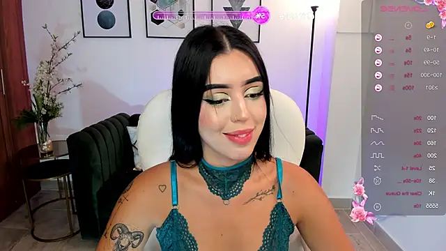 zoee jackson online show from January 18, 6:43 pm