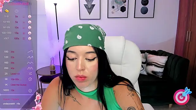 zoee jackson online show from January 24, 9:47 pm