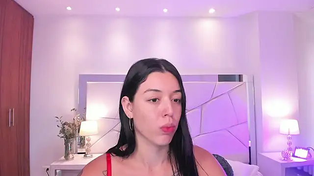 zoee jackson online show from March 17, 7:15 pm