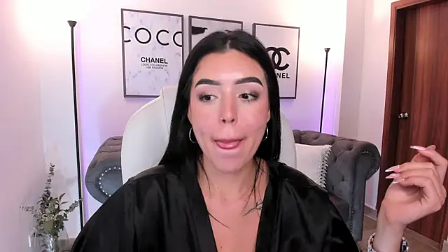 zoee jackson online show from March 22, 8:18 am