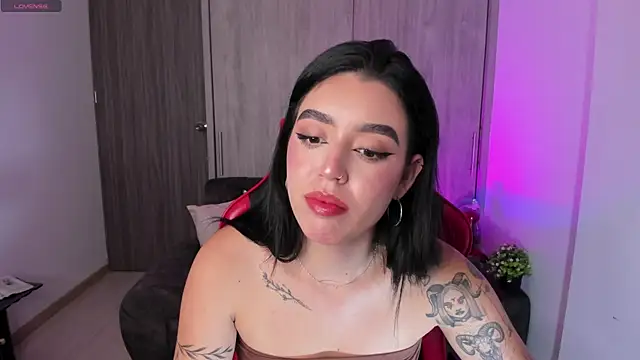 zoee jackson online show from January 8, 12:57 am