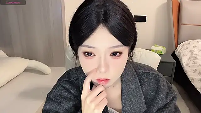 Snapshot of Q-ing chatting on December 27, 4:10 pm Q-ing online show from December 27, 4:10 pm