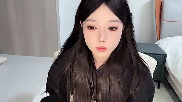 Snapshot of Q-ing chatting on January 4, 5:58 pm Q-ing online show from January 4, 5:58 pm