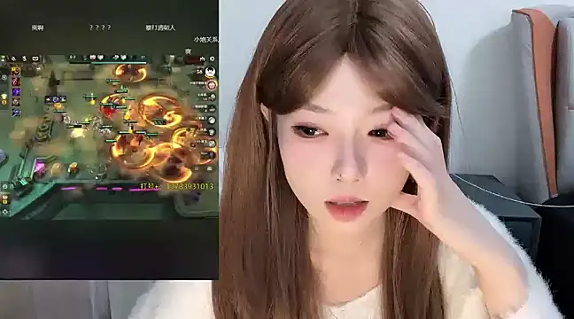 Snapshot of Q-ing chatting on March 2, 1:36 am Q-ing online show from March 2, 1:36 am