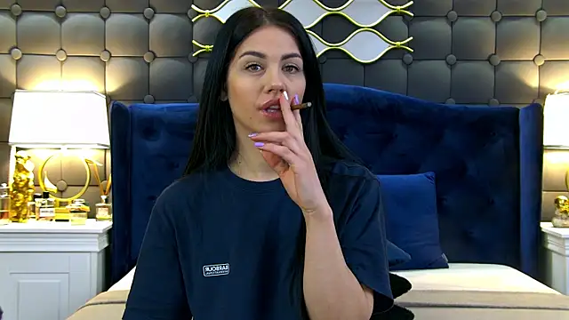 LeyaCass online show from March 12, 4:30 am