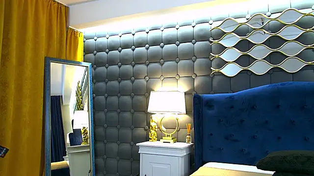 LeyaCass online show from December 1, 4:28 am