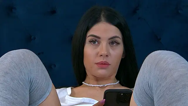 LeyaCass online show from February 3, 6:40 am