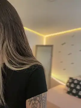 AmmyCollinsW online show from November 1, 8:00 pm