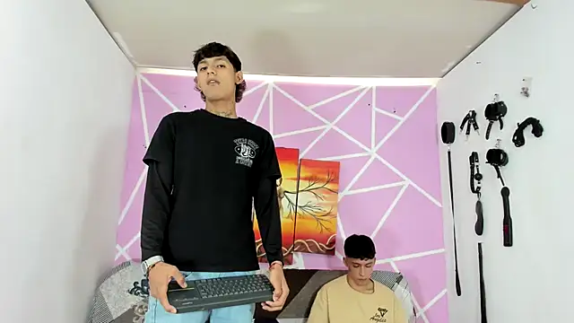 Fresahot2005 online show from January 27, 7:13 pm