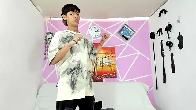 Fresahot2005 online show from February 7, 7:17 pm