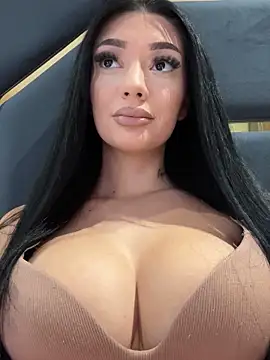 Snapshot of amirahylerr chatting on October 6, 1:41 pm amirahylerr online show from October 6, 1:41 pm