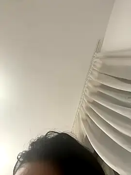 Snapshot of amirahylerr chatting on October 31, 8:32 pm amirahylerr online show from October 31, 8:32 pm