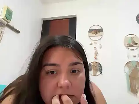 pili placer online show from February 24, 7:45 pm