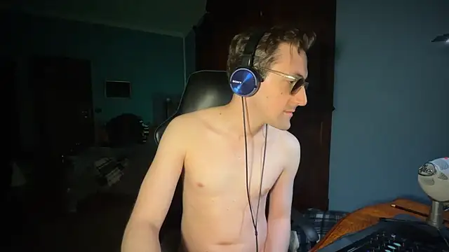 Snapshot of Stefisexy91 chatting on March 16, 1:49 am Stefisexy91 online show from March 16, 1:49 am