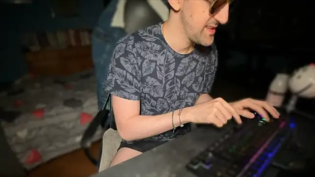 Snapshot of Stefisexy91 chatting on October 24, 9:11 pm Stefisexy91 online show from October 24, 9:11 pm