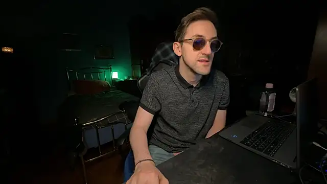 Snapshot of Stefisexy91 chatting on December 17, 8:37 pm Stefisexy91 online show from December 17, 8:37 pm