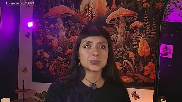 6Briela9  online show from April 15, 5:47 am