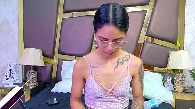 NicoleEsposito online show from February 27, 12:38 pm