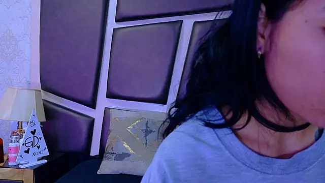 NicoleEsposito online show from June 2, 12:51 pm
