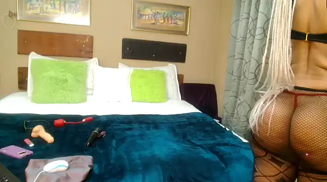 MidnightPassionxx online show from January 31, 7:40 pm