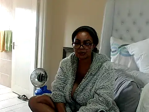 Carocurvy online show from March 17, 9:12 am