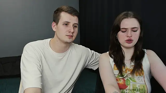 Pinku kitsune online show from March 9, 5:28 pm