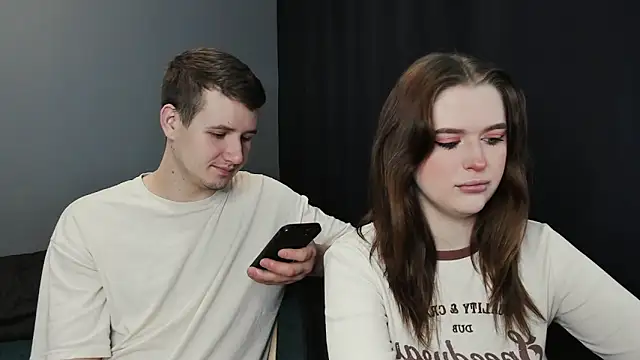 Pinku kitsune online show from March 11, 10:40 am