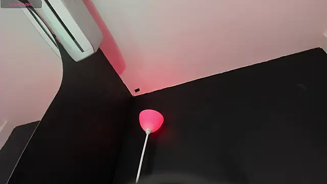 Snapshot of ALICEPOIXXXON chatting on December 31, 1:08 pm ALICEPOIXXXON online show from December 31, 1:08 pm