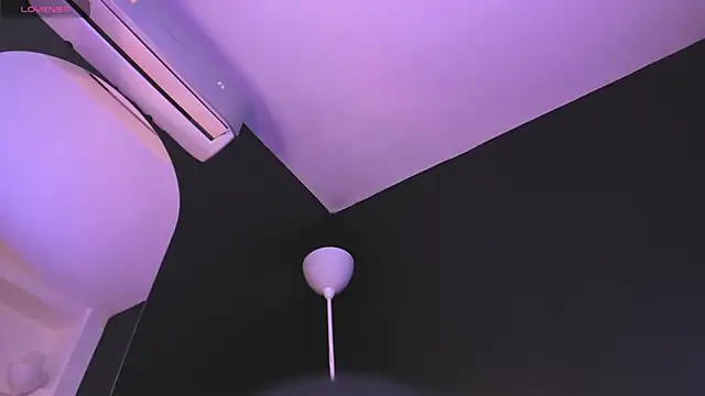 Snapshot of ALICEPOIXXXON chatting on February 5, 1:11 pm ALICEPOIXXXON online show from February 5, 1:11 pm