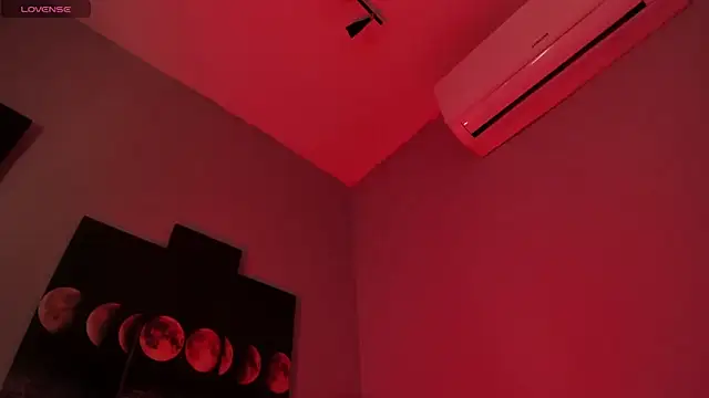 Snapshot of ALICEPOIXXXON chatting on September 18, 8:55 pm ALICEPOIXXXON online show from September 18, 8:55 pm