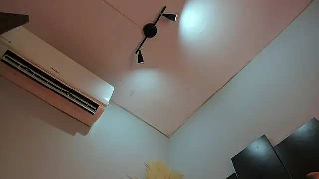 Snapshot of ALICEPOIXXXON chatting on November 12, 11:58 pm ALICEPOIXXXON online show from November 12, 11:58 pm