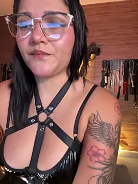 Snapshot of yey_bdsm chatting on June 30, 5:58 pm yey bdsm online show from June 30, 5:58 pm